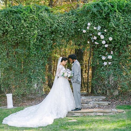 The Groome Inn Greensboro Bagian luar foto
