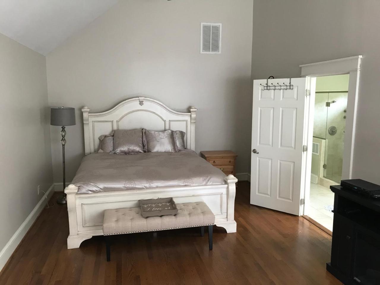 The Groome Inn Greensboro Bagian luar foto