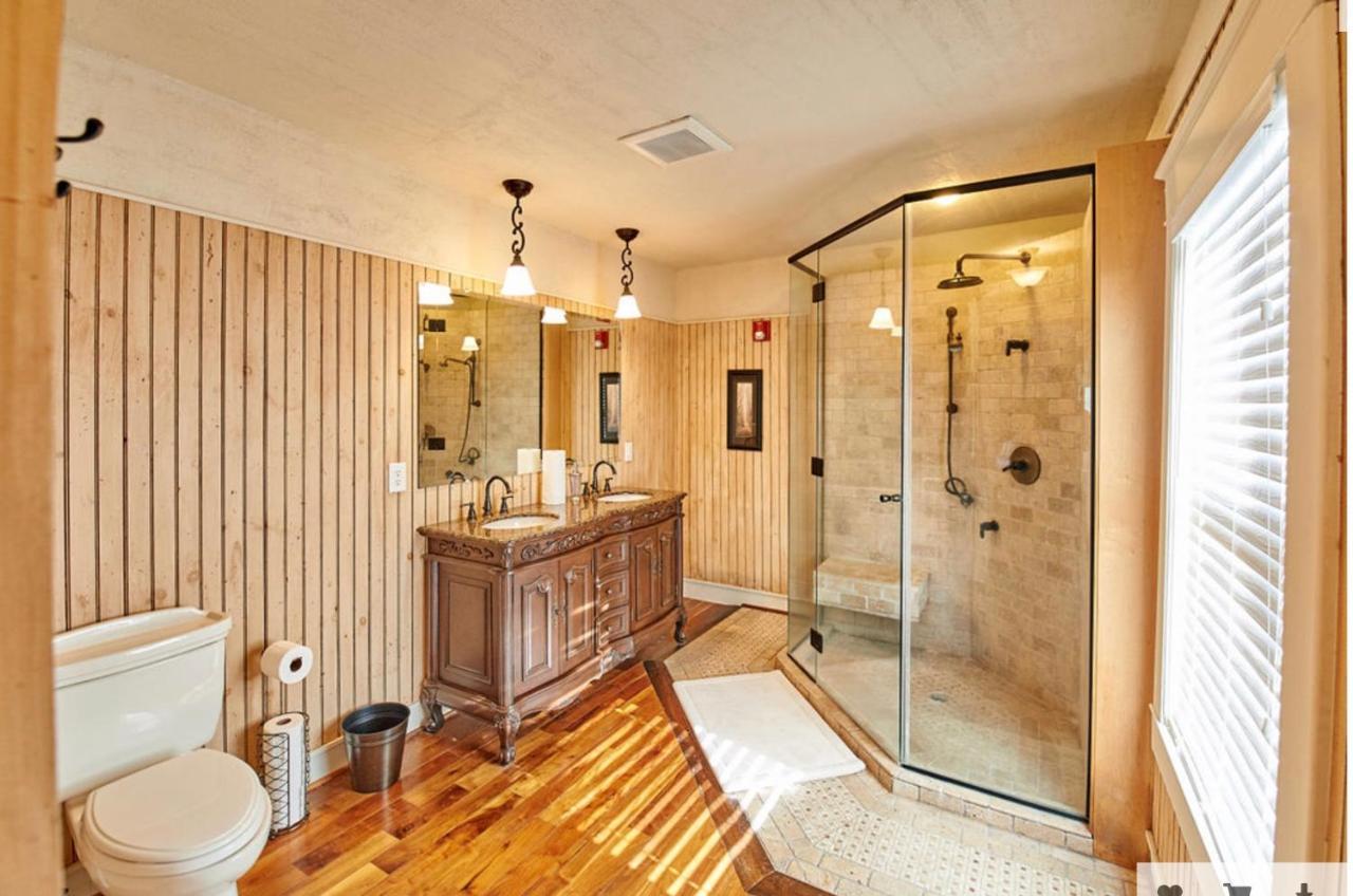 The Groome Inn Greensboro Bagian luar foto