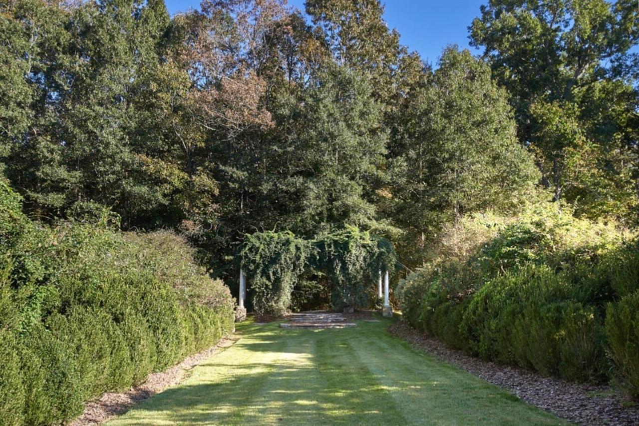 The Groome Inn Greensboro Bagian luar foto
