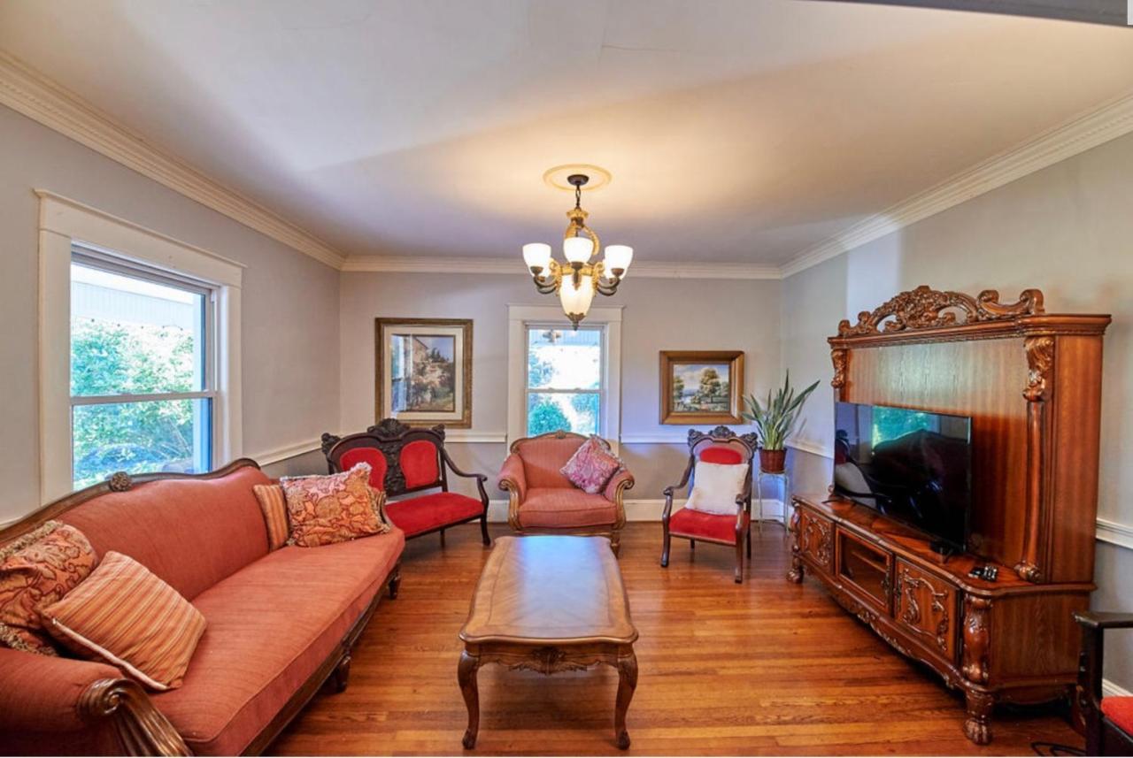 The Groome Inn Greensboro Bagian luar foto